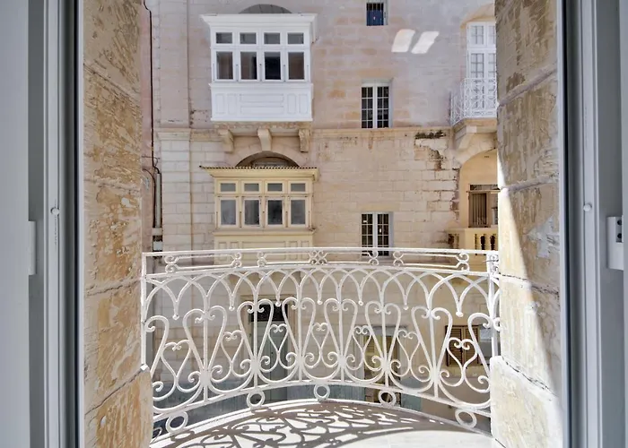 Tritoni Mini Studios - Valletta
